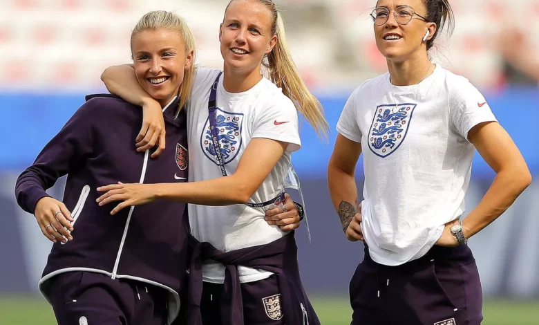 Leah Williamson Jordan Nobbs Split